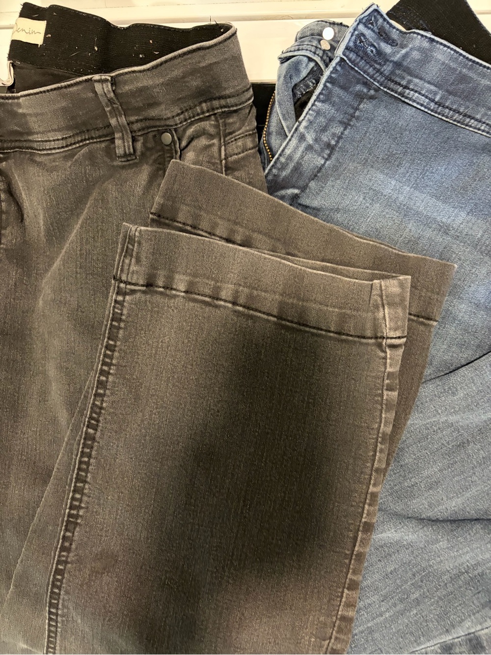 2 Pair Women Jeans - Curvy Fit 14